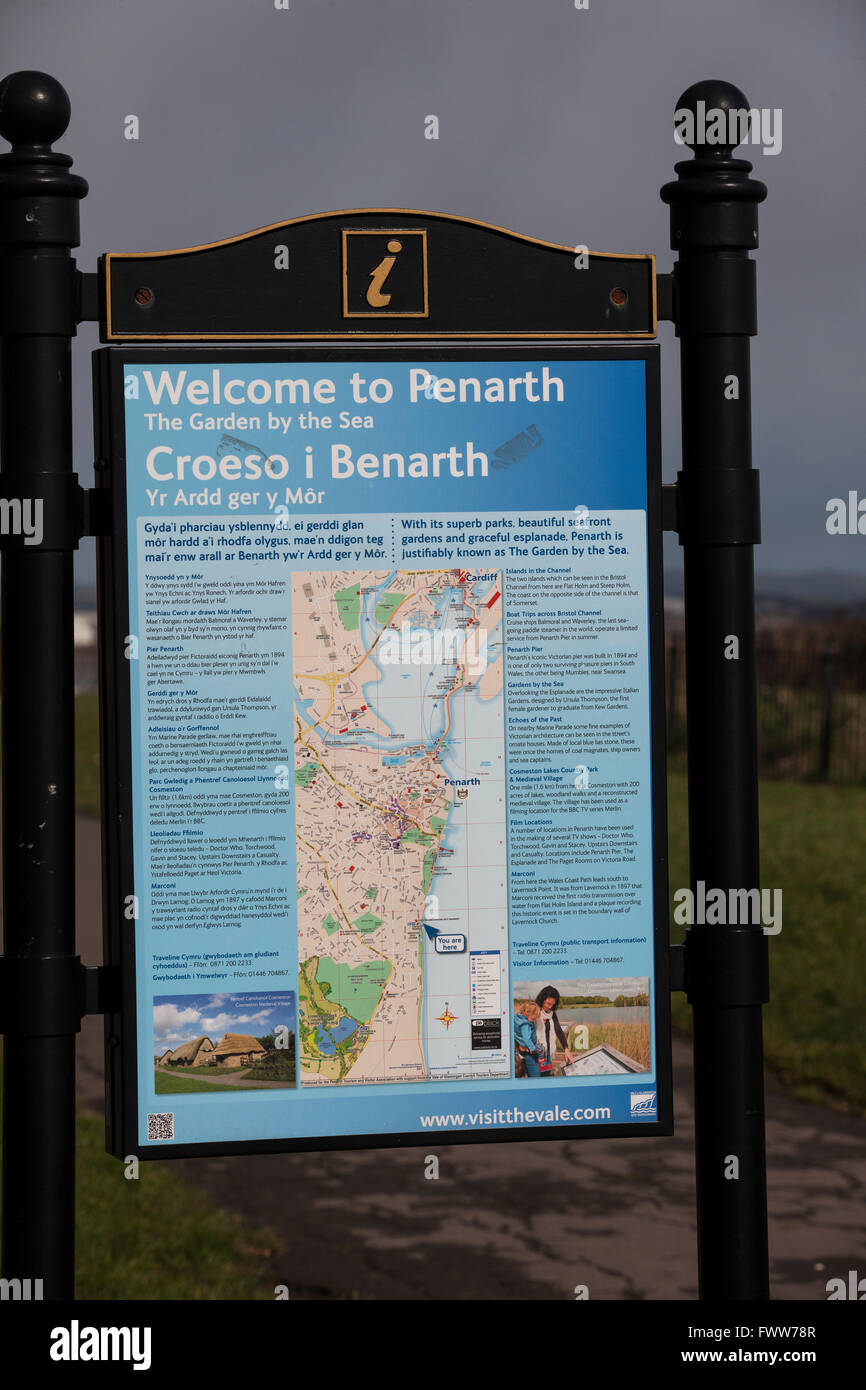 Bienvenue au Penarth et au Wales Coast Path. Panneau de chemin côtier du pays de Galles à Penarth, pays de Galles. Banque D'Images