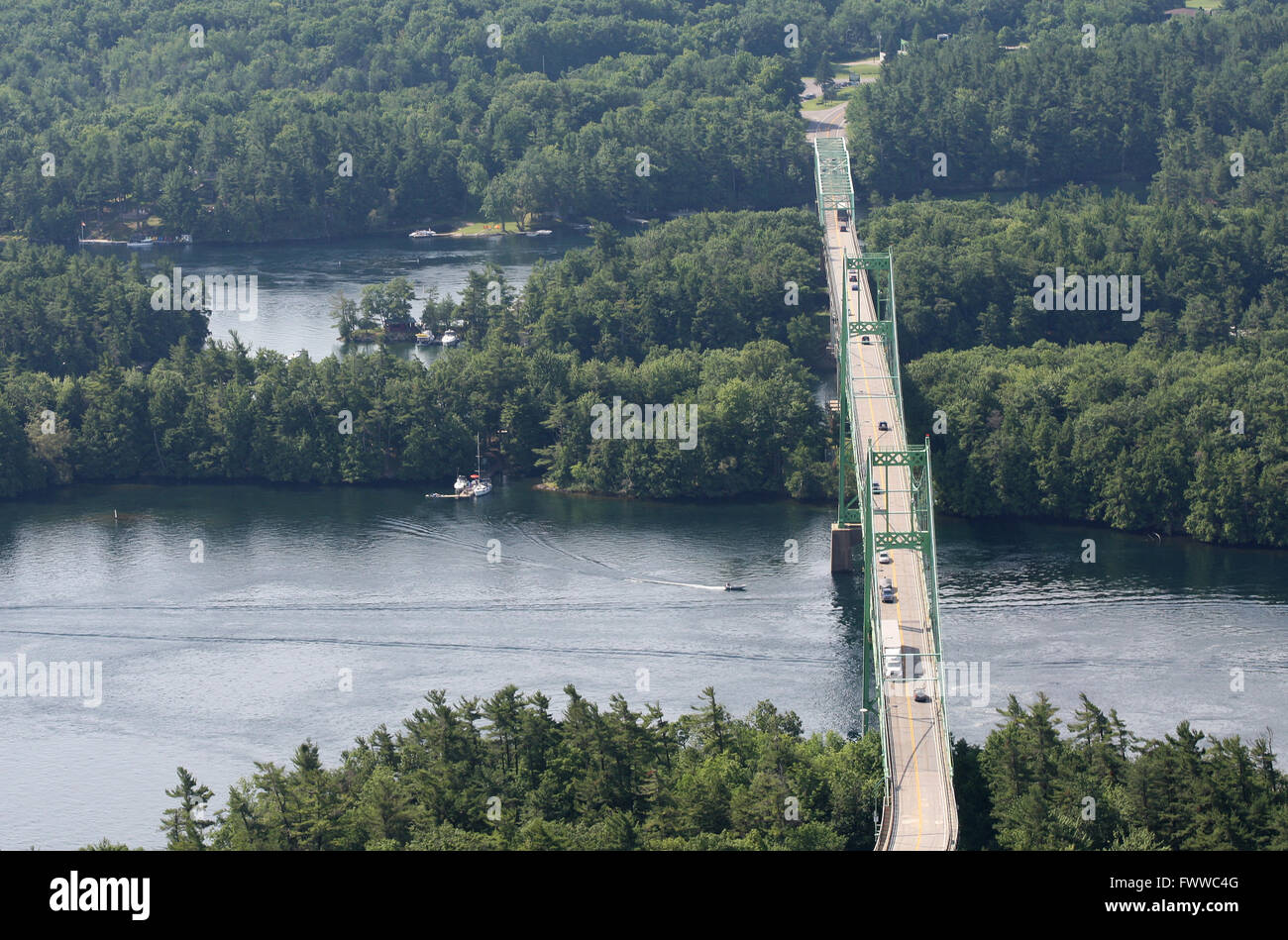 Pont des Mille-Îles par Hill Island, Ontario, le 29 juin 2014. Banque D'Images