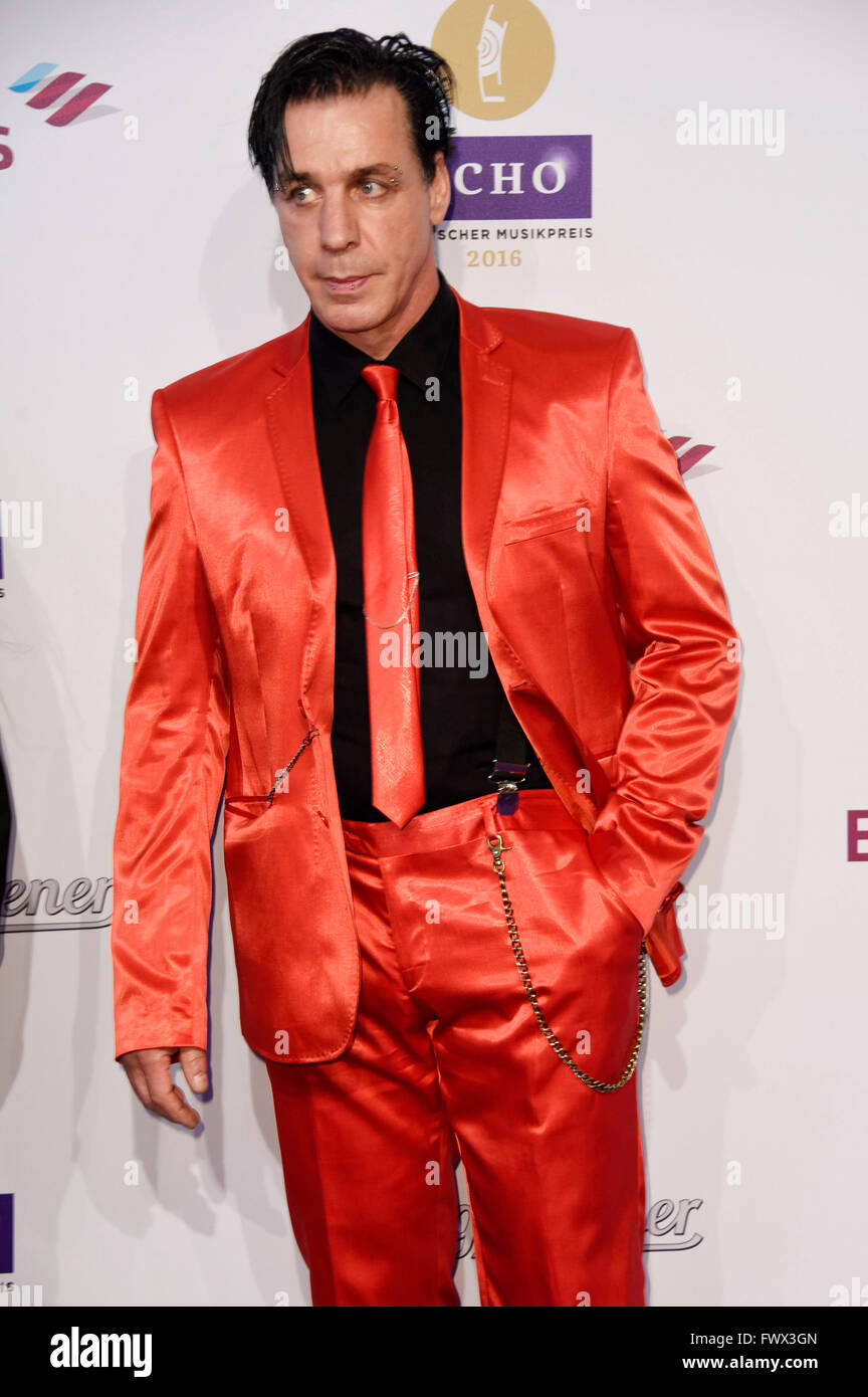 Jusqu'à Lindemann ( Rammstein ) à l'ECHO Award 2016 à Berlin, , 07.04.2016 © AFP PHOTO alliance/Alamy Live News Banque D'Images