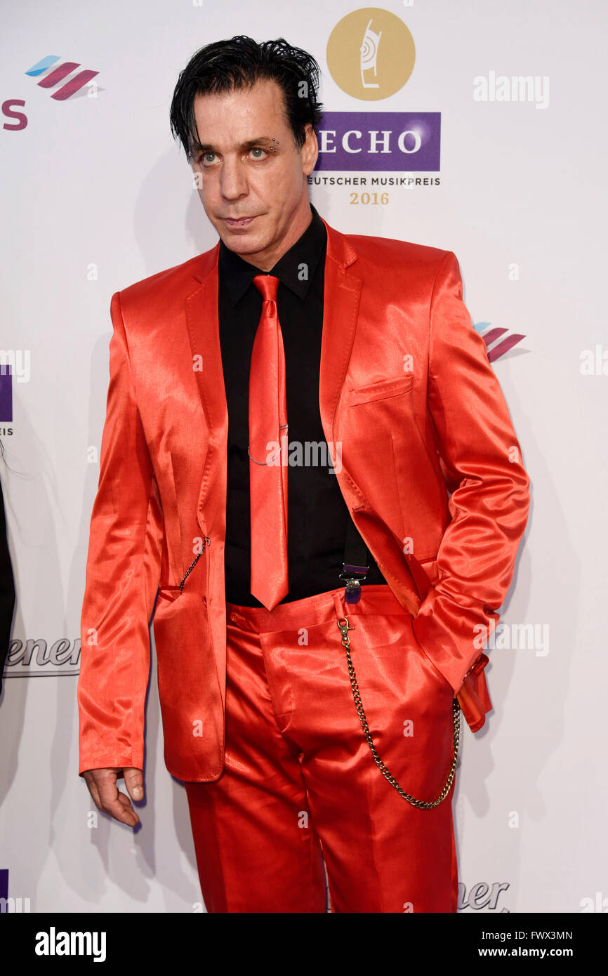 Jusqu'à Lindemann ( Rammstein ) à l'ECHO Award 2016 à Berlin, 07.04.2016 © AFP PHOTO alliance/Alamy Live News Banque D'Images