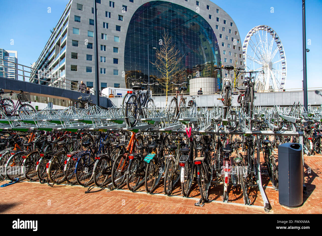 Vélos publics, stationnement, bike park, dans le centreville de