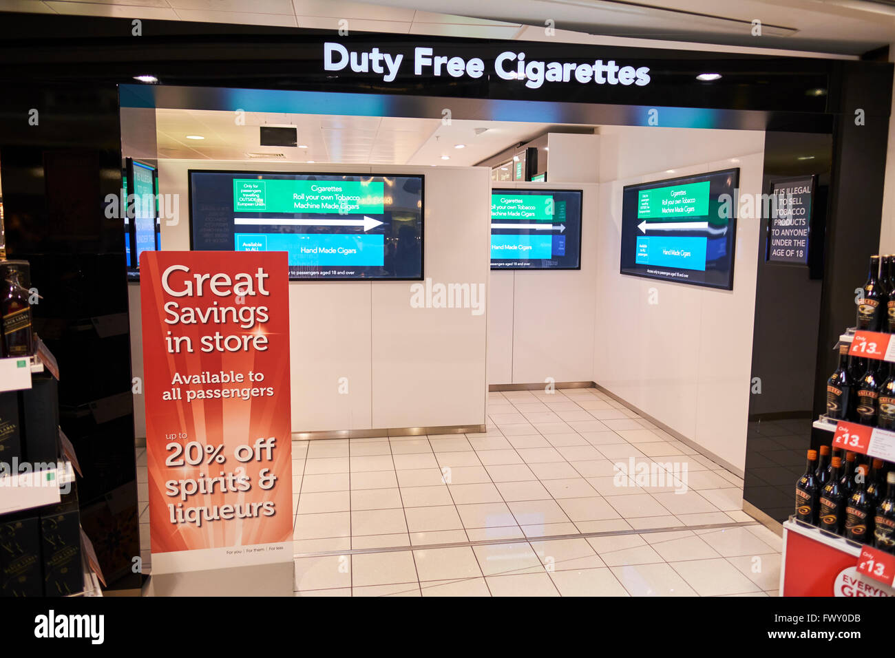 Duty free shop at gatwick airport north terminal Banque de