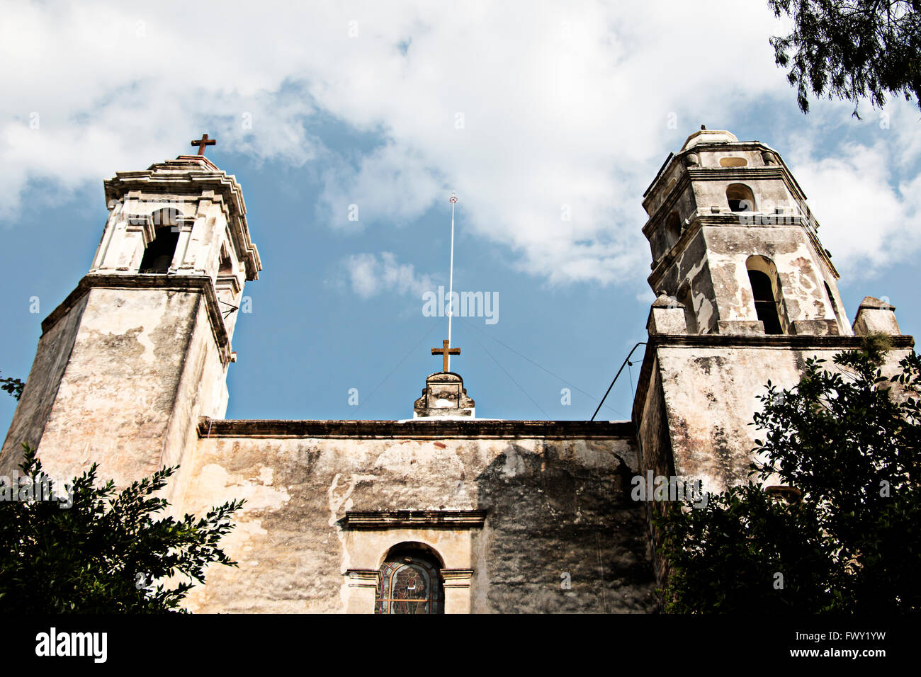 Vieille église coloniale à Tepoztlan, au Mexique. Banque D'Images