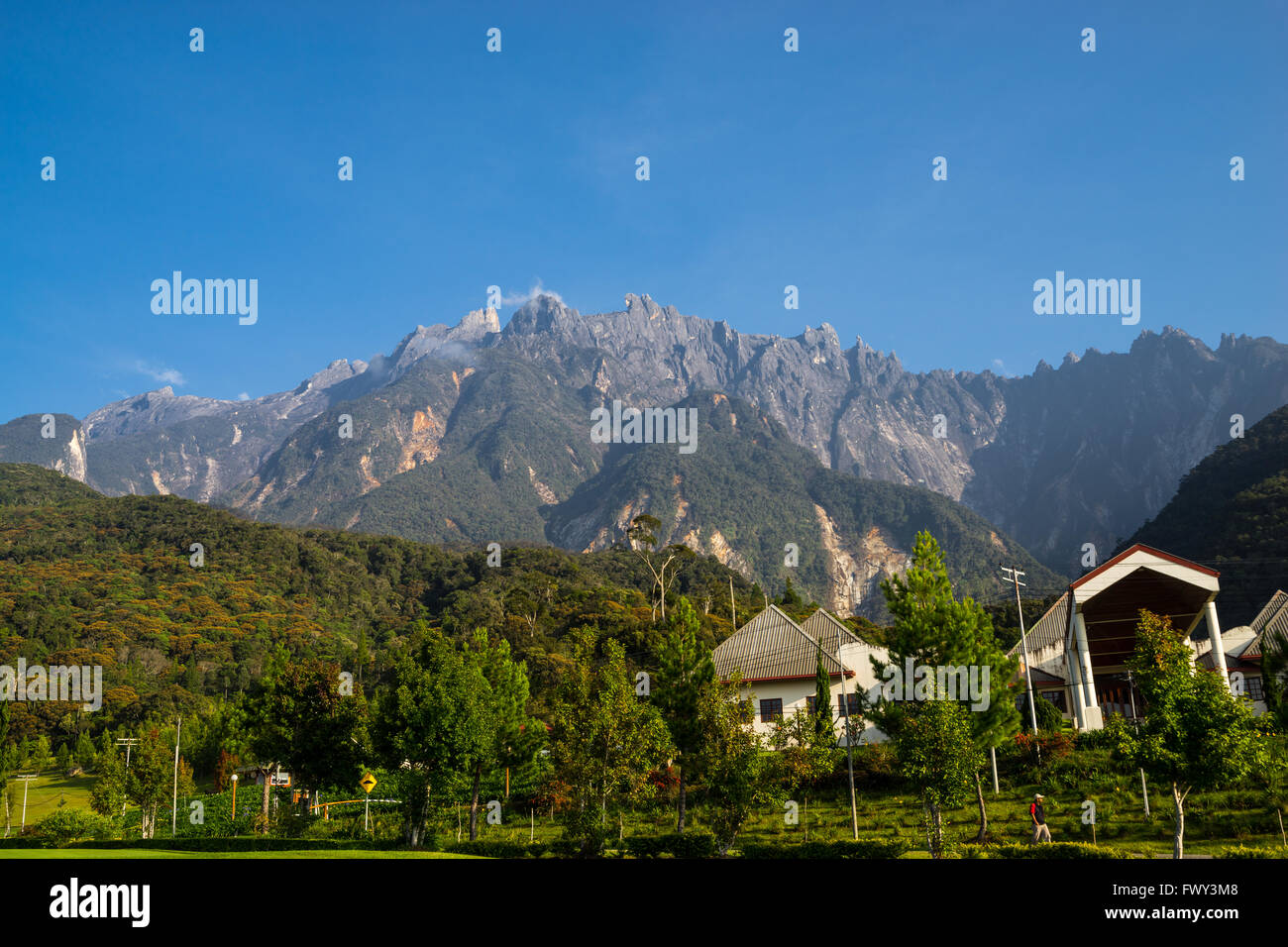 Matin vue du Mont Kinabalu de village Kundasang, Sabah. Banque D'Images