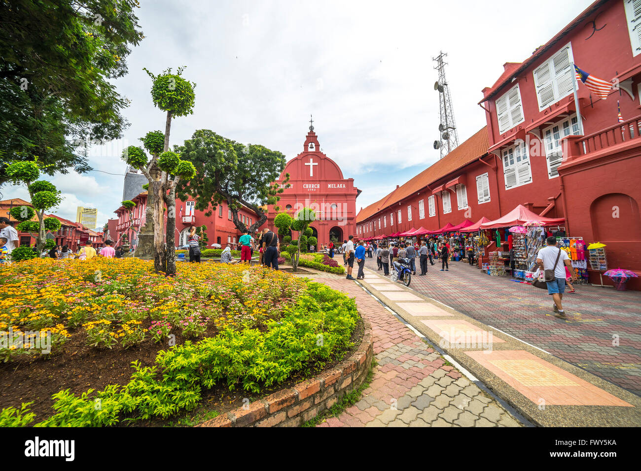 MALACCA, MALAISIE - DEC 4, 2015 : Jour de Christ Church & Dutch Square dans la ville de Malacca, Malaisie. Il a été construit en 1753 par l'essai Banque D'Images