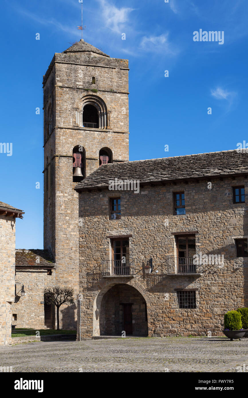 Église de Santa Maria de Ainsa, province de Huesca, Aragon, Espagne. Banque D'Images