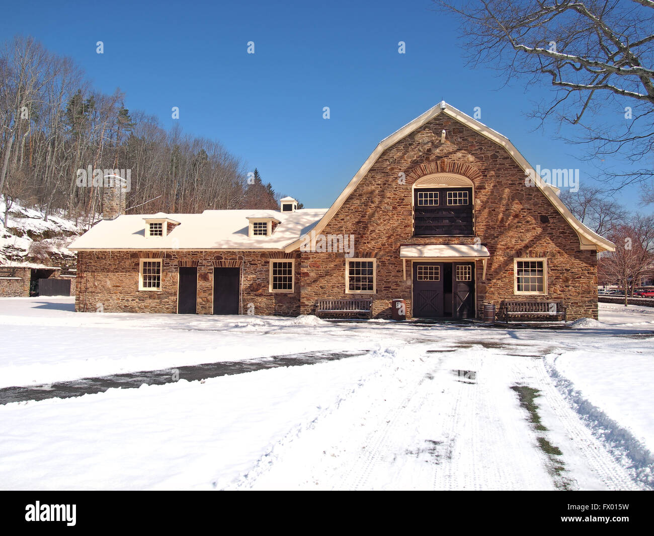 Belle grange Banque de photographies et d’images à haute résolution - Alamy