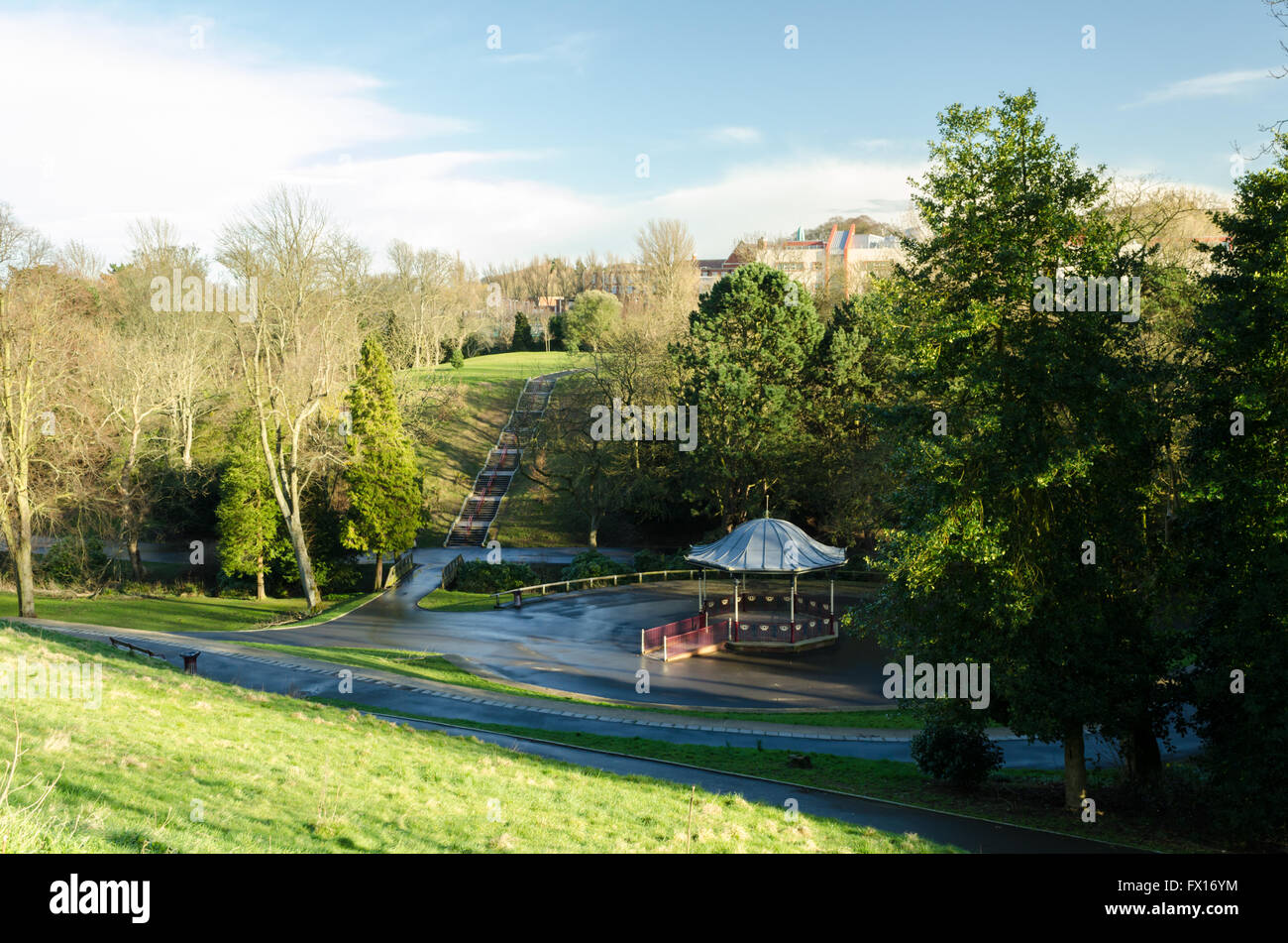 Le kiosque au parc Barnes, Sunderland, conçu et construit par W. A. Baker et Fils, Newport, Monmouthshire. Banque D'Images