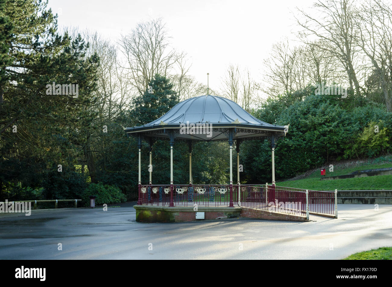 Le kiosque au parc Barnes, Sunderland, conçu et construit par W. A. Baker et Fils, Newport, Monmouthshire. Banque D'Images