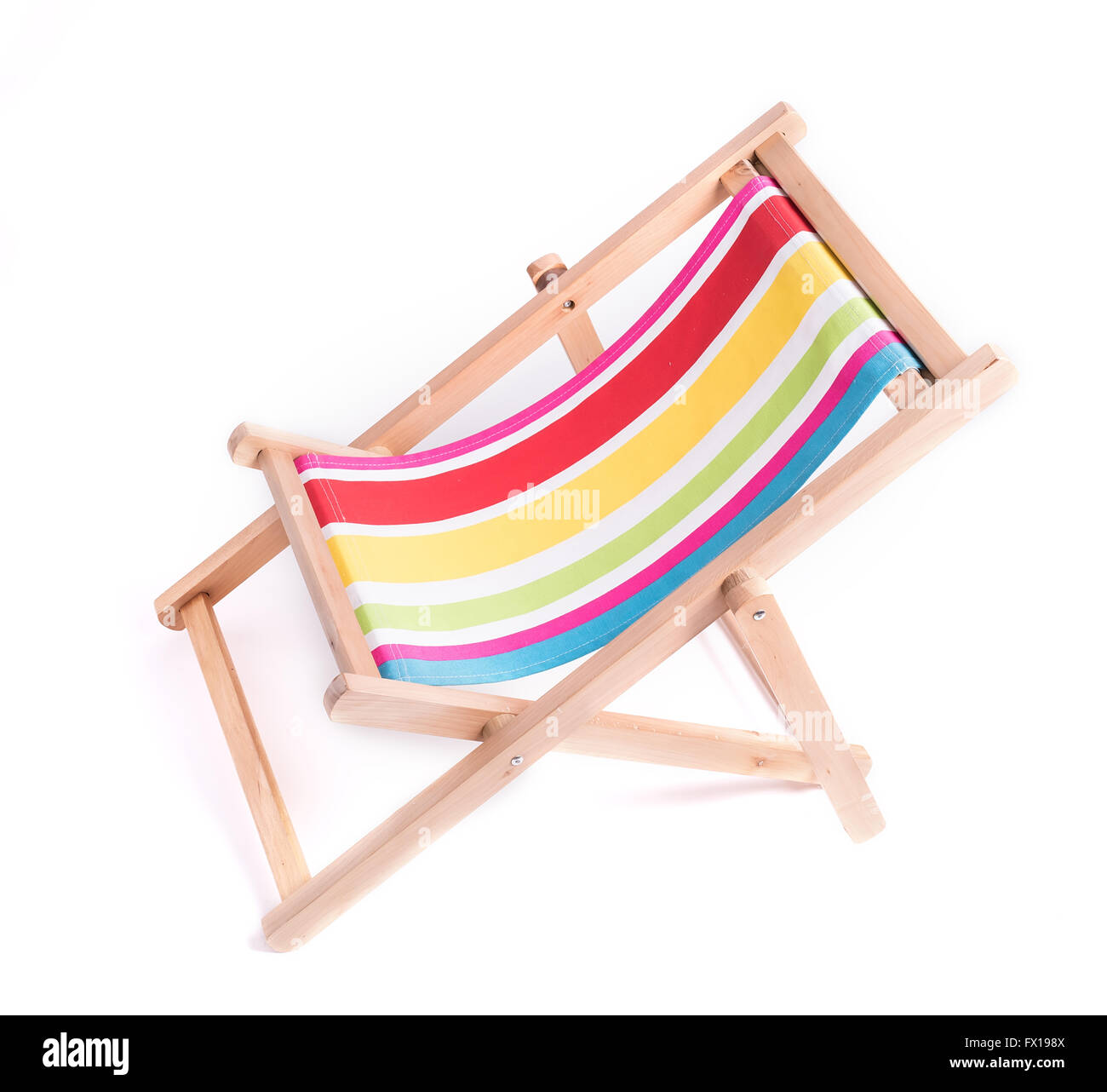 Striped chaise longue en bois isolé sur fond blanc Banque D'Images