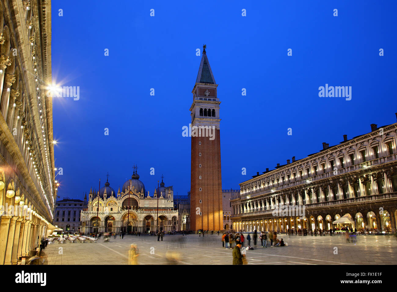La Piazza di San Marco (Place Saint Marc), Venise, Vénétie, Italie. Banque D'Images