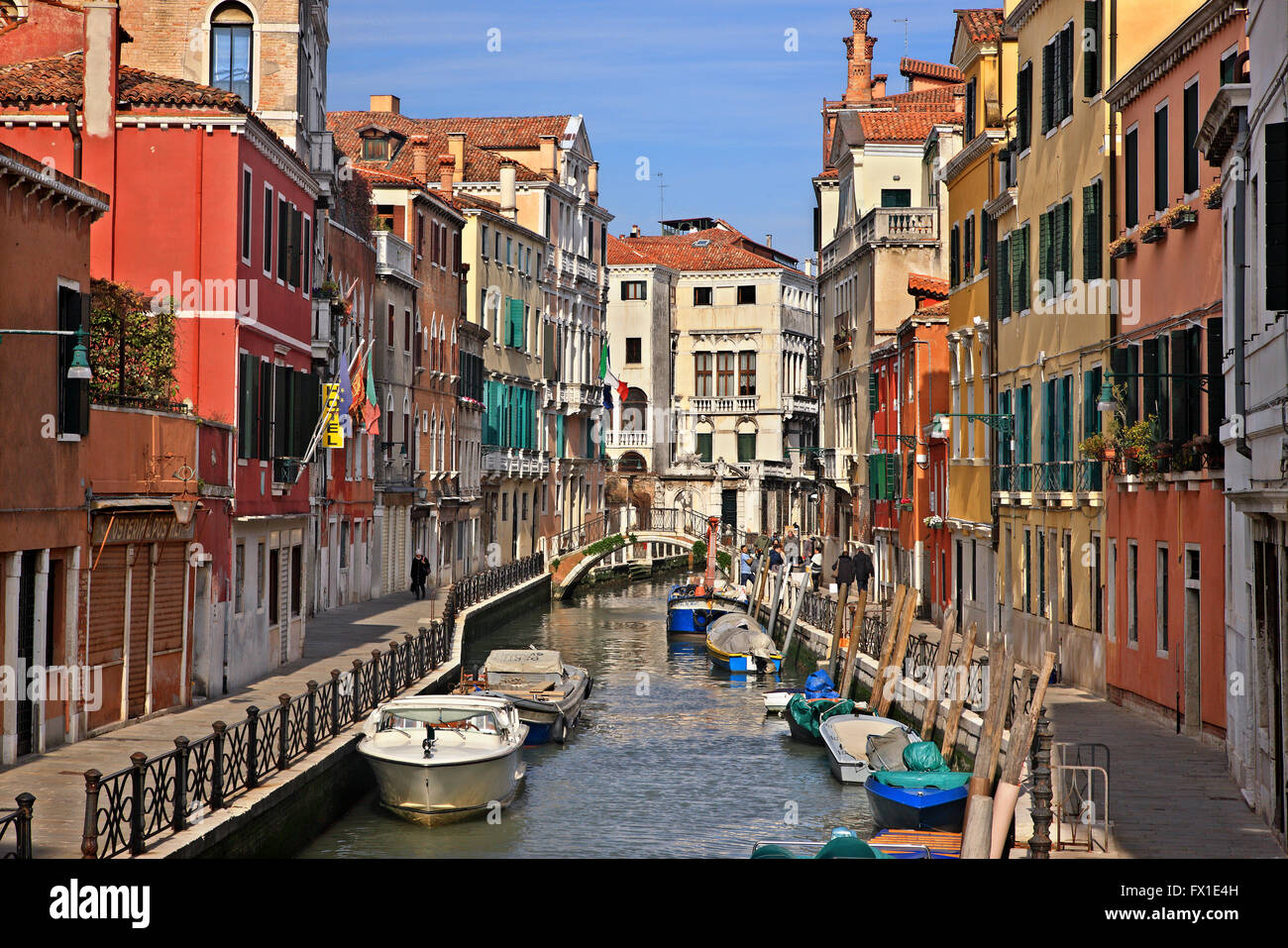 Canal à Sestiere ('district') di Santa Croce, Venise, Vénétie, Italie Banque D'Images