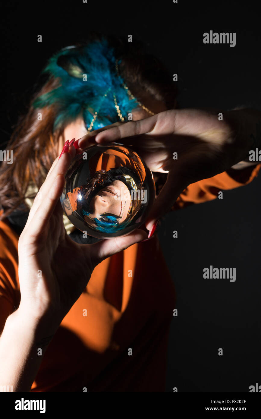 Beau beauté couleur coloré couleurs couleur coloré Couleurs Maquillage créatif créatif couverture détail visage femelle de cheveux fantaisie Banque D'Images