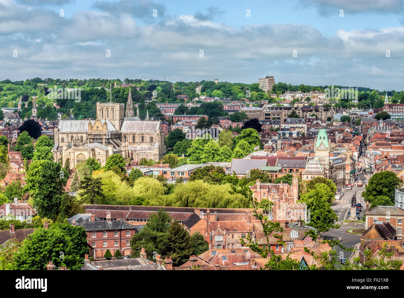 Vue sur la vieille ville historique de Winchester, Hampshire, Angleterre. Banque D'Images