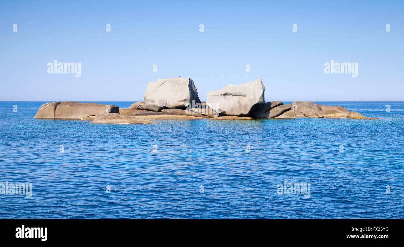 Les roches dangereuses dans le détroit de Bonifacio, Corse, Corse-du-Sud, France Banque D'Images