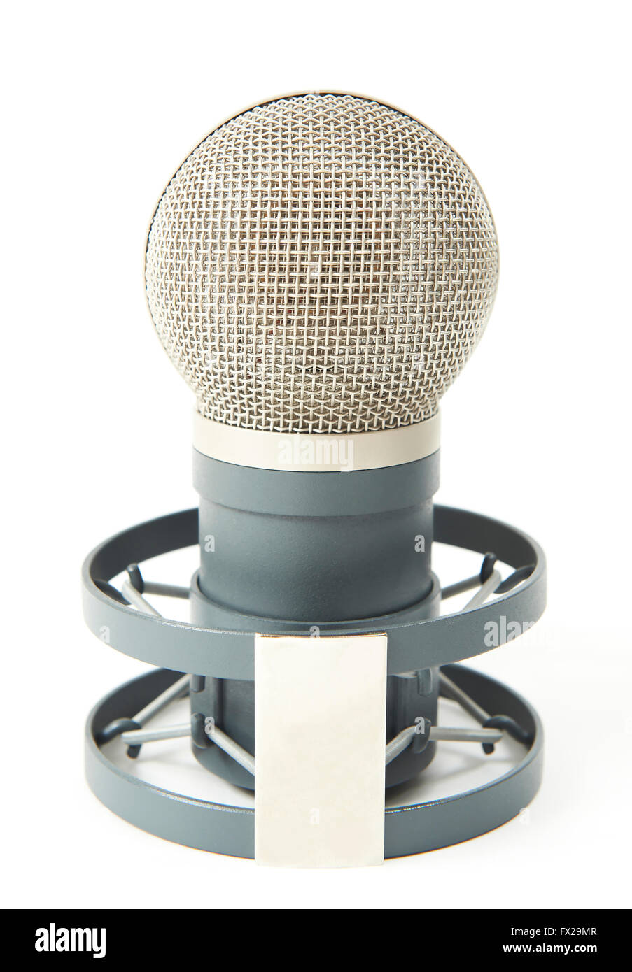 Microphone de studio professionnel sur un fond blanc Banque D'Images