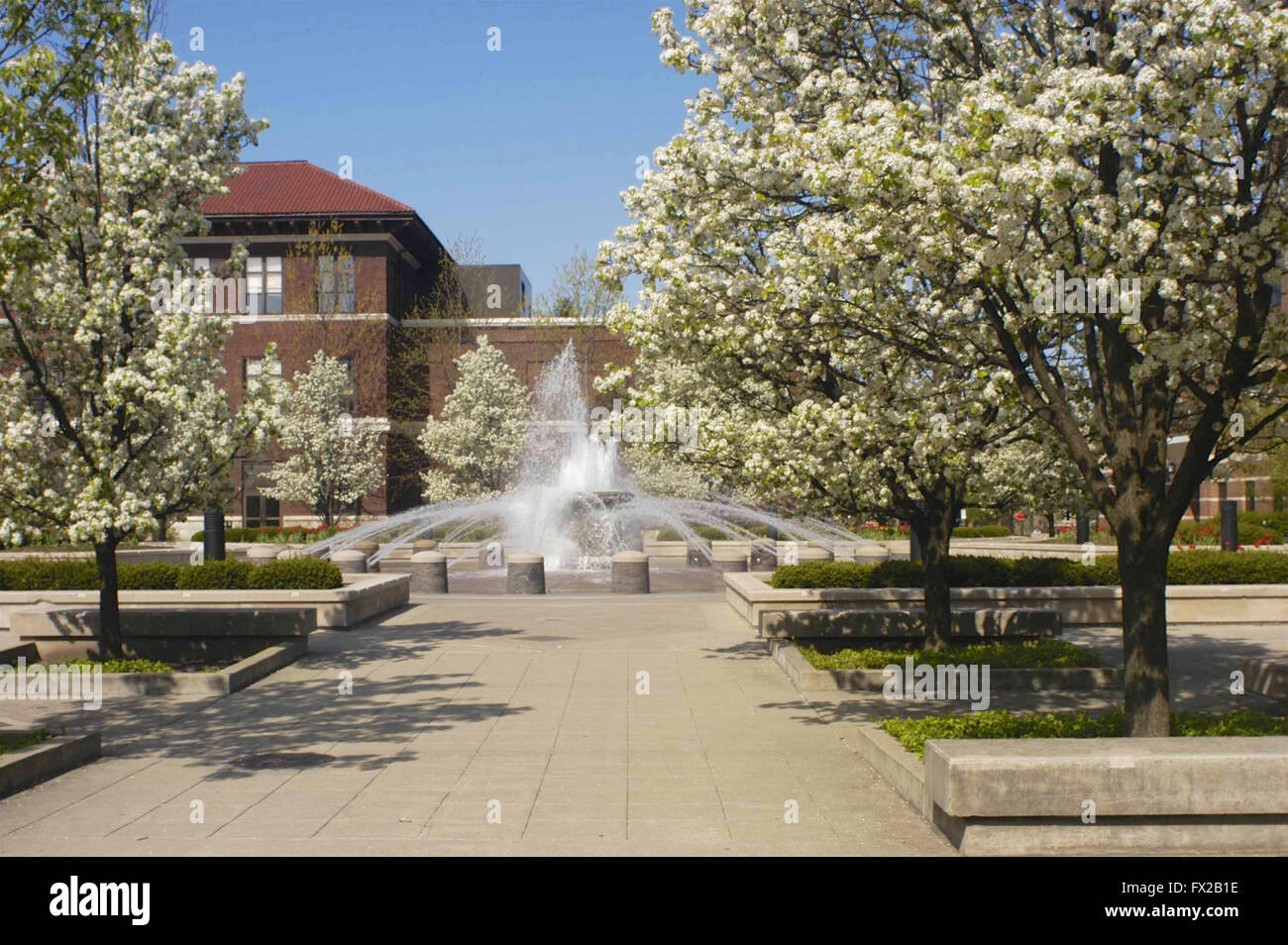 Matthews Hall et parc Founders, Purdue University, West Lafayette, Indiana Banque D'Images