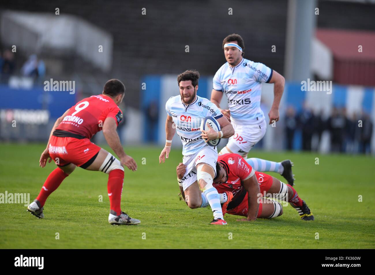 Paris, France. 10 avr, 2016. Champions d'Europe en quart de finale de Rugby. Racing Metro 92 RC par rapport à Toulon. Maxime Machenaud (RAC) Credit : Action Plus Sport/Alamy Live News Banque D'Images