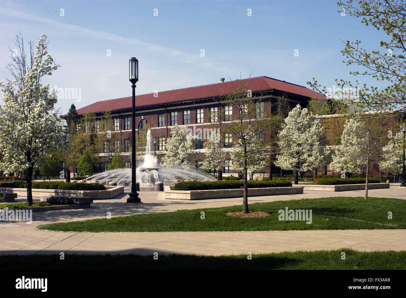 Matthews Hall et parc Founders, Purdue University, West Lafayette, Indiana Banque D'Images