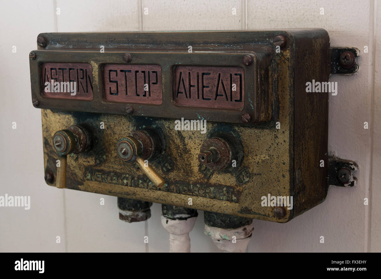 L'arrière, d'arrêt et de l'avant à signalizator bateau Hikawa Maru, Yokohama, Japon Banque D'Images