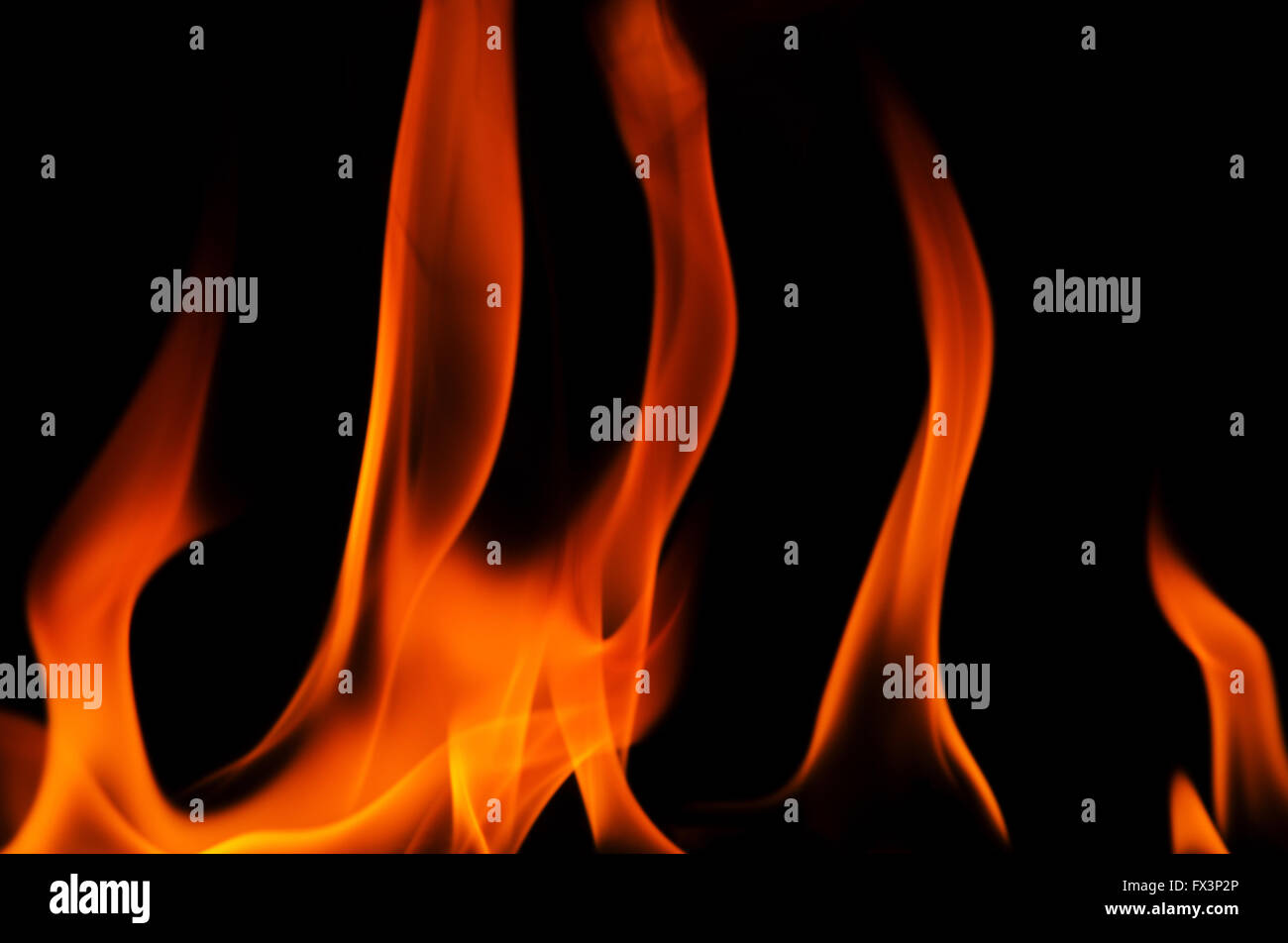Résumé fond,textures , six flammes de feu rouge isolé sur fond noir. Fermer,vue horizontale. Banque D'Images Résumé fond,textures , six flammes de feu rouge isolé sur fond noir. Fermer,vue horizontale. Banque D'Images