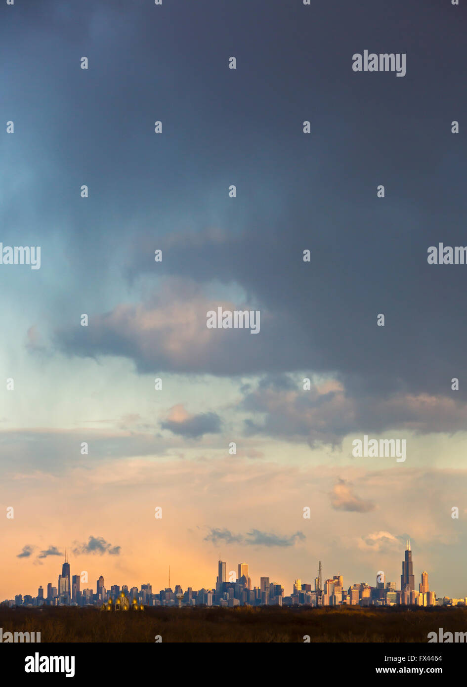 Chicago, Illinois - l'horizon de Chicago, photographié à partir de Rosemont, Illinois, près de l'aéroport O'Hare. Banque D'Images