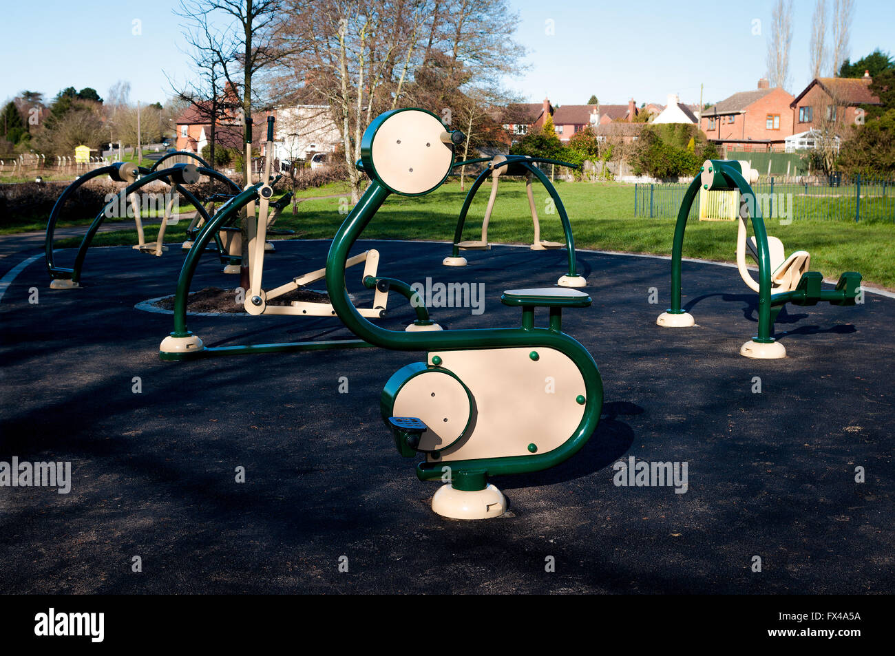 L'équipement de sport en plein air à l'usage du public en fin de Lickey Park,  Bromsgrove Photo Stock - Alamy