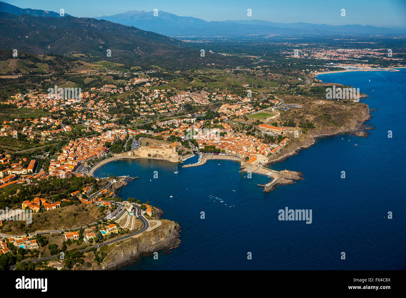 Vue aérienne, Fort Royal, Château Royal de Collioure, Port de Collioure, la côte méditerranéenne, de la Méditerranée, Collioure, France, Banque D'Images