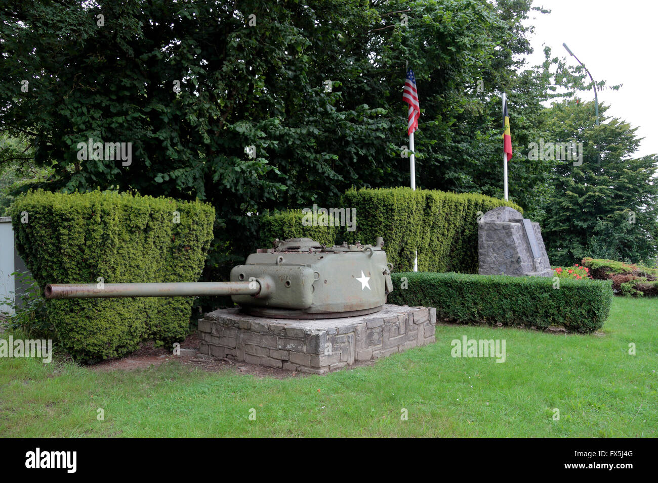 Un mémorial sous la forme d'un char Sherman tourelle, Bastogne, Belgique. Banque D'Images