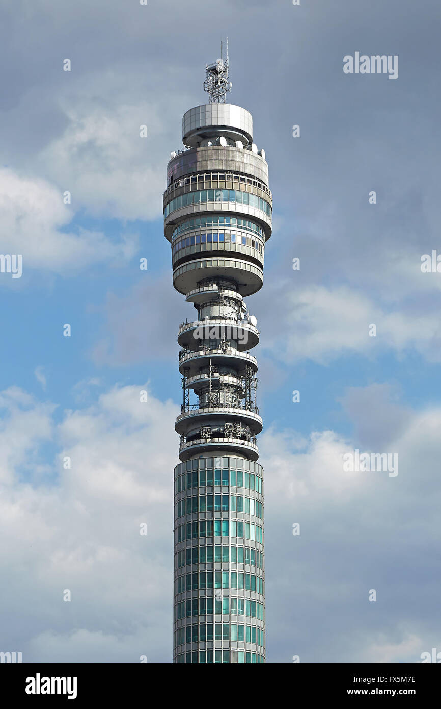 Londres, Angleterre, juillet 2015 - BT Tower situé dans Fitzrovia, Londres Banque D'Images