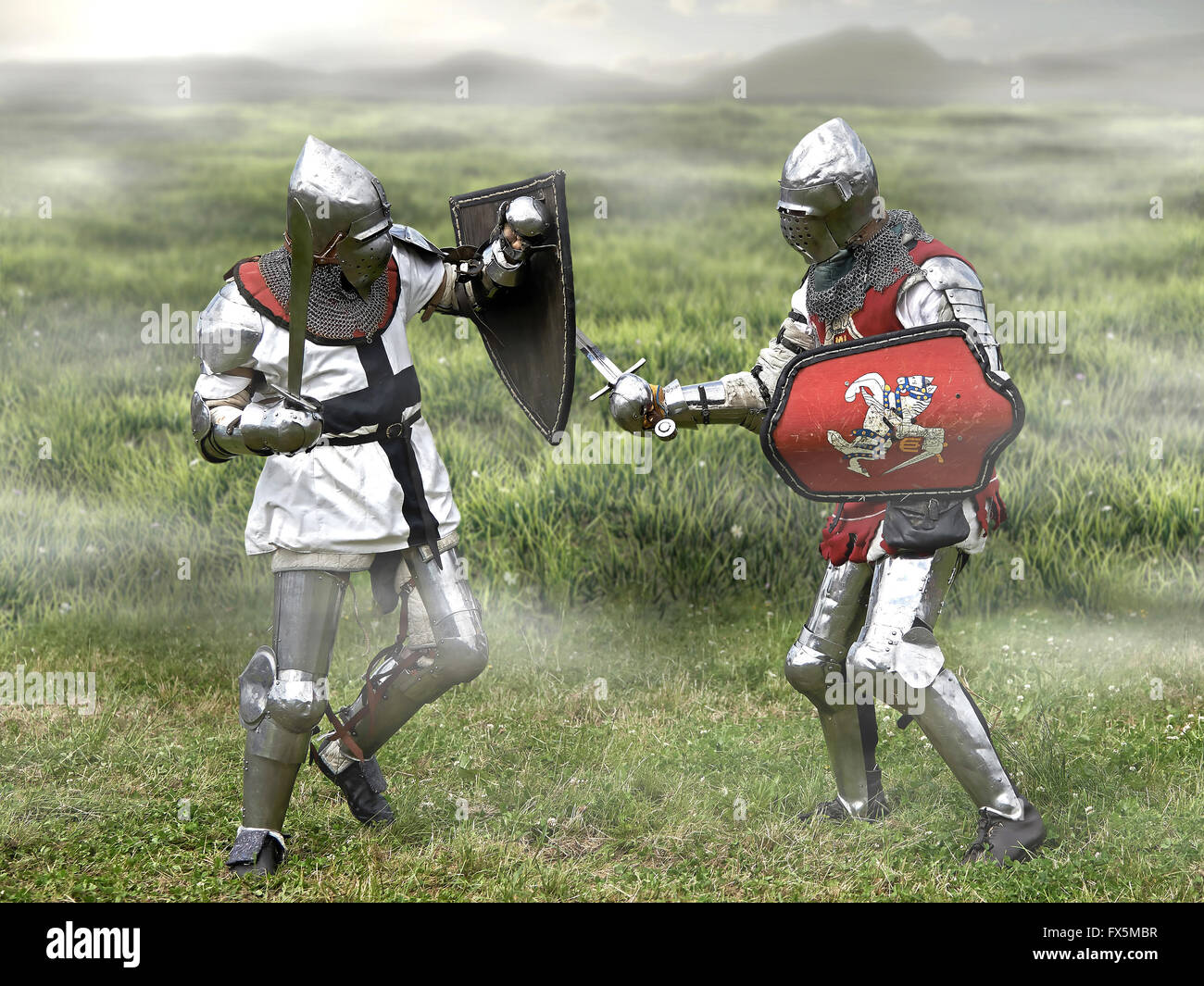 Chevaliers médiévaux les combats à l'épée sur le champ de bataille Photo  Stock - Alamy
