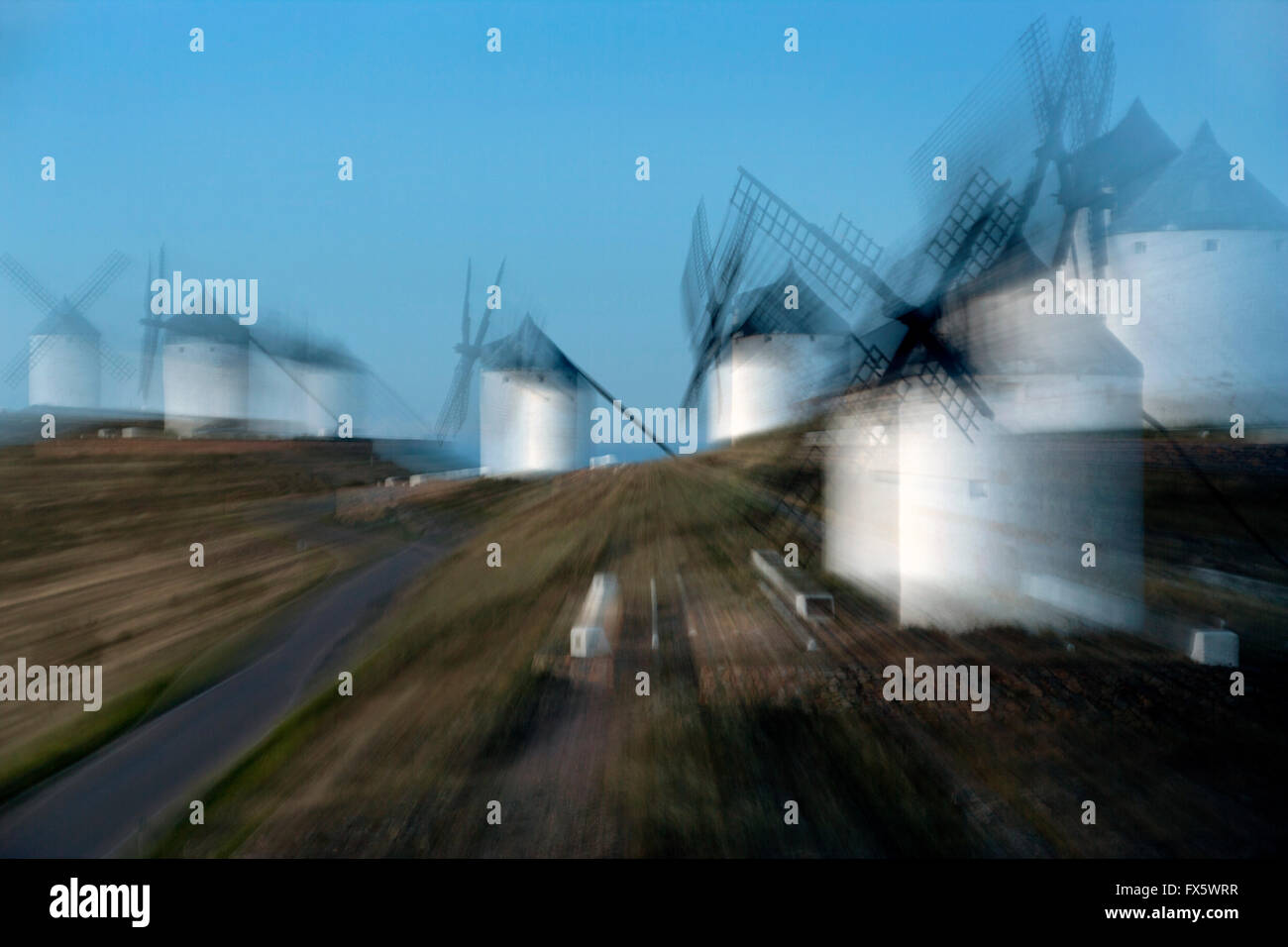 Les moulins à vent à Consuegra dans la province de Tolède, Castille-La Manche, Espagne Banque D'Images