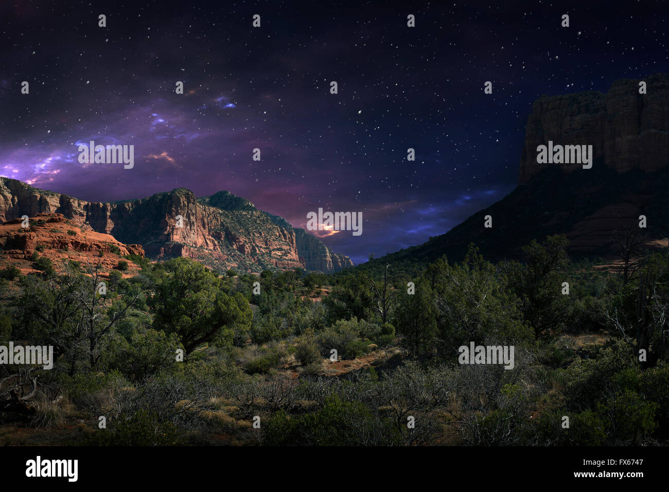 Paysage désertique et ciel de nuit, Sedona, Arizona, United States Banque D'Images