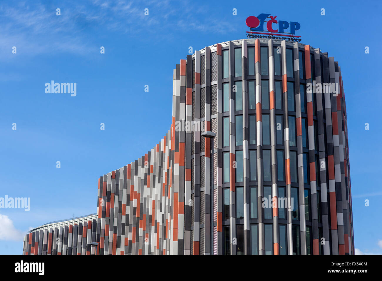 'Main point'' immeuble de bureaux moderne et durable dans le quartier de Karlin, CPP - Vienna Insurance Group Sign, Karlin Prague République tchèque Banque D'Images