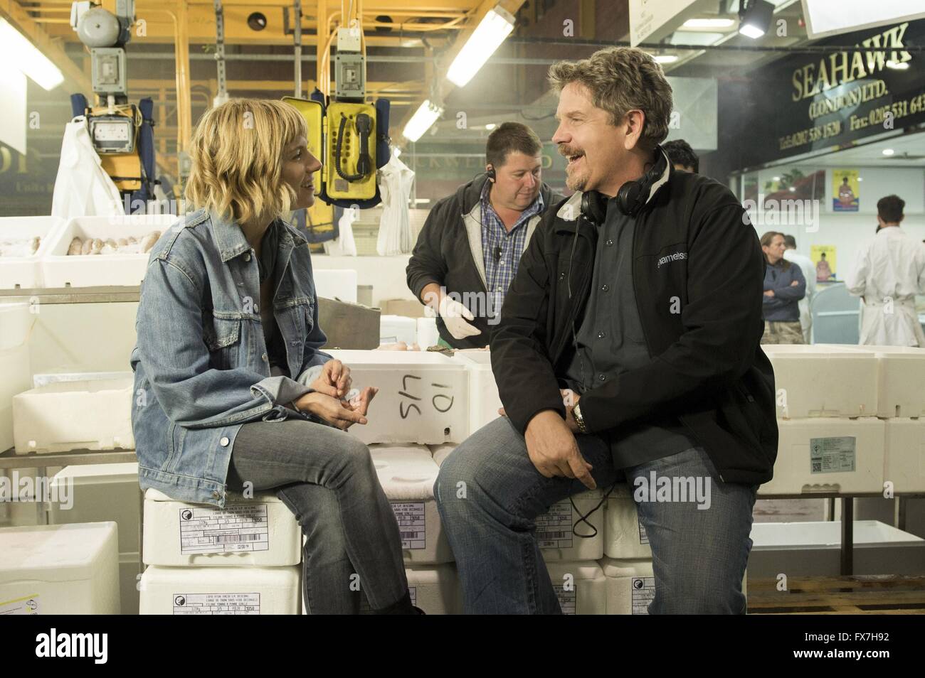 Année : 2015 brûlée USA Réalisateur : John Wells Sienna Miller, John Wells Shooting photo Banque D'Images