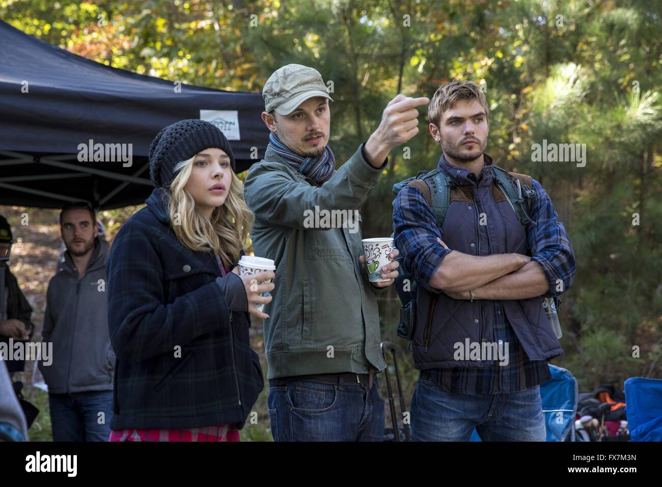 La 5ème Vague Année : 2016 USA Réalisation : J Blakeson Alex Roe, J Blakeson, Chloe Grace Moretz Shooting photo Banque D'Images