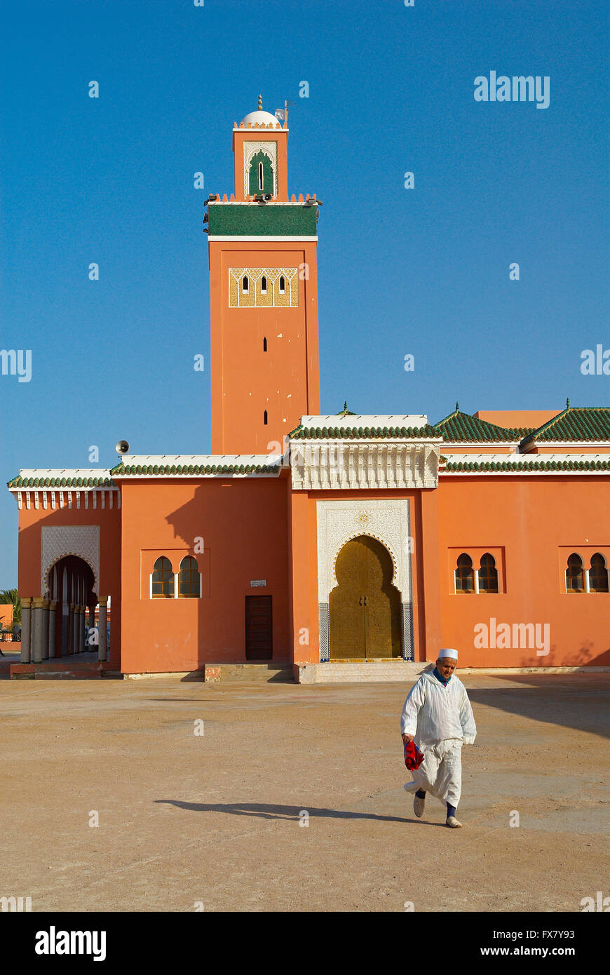 Maroc. Grand Sud. Laayoune. Grande mosquée. Ancien Sahara espagnol. // Maroc. Dans le sud du Maroc. Laayoune. Mosquée. L'ancien espagnol Banque D'Images