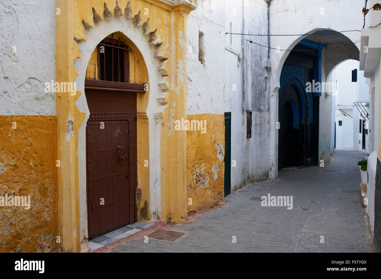 Maroc, Tanger, Medina rue étroite Banque D'Images
