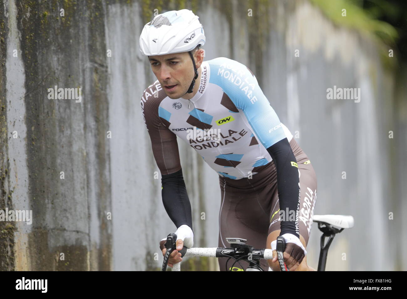 Eibar, Espagne, le 9 avril 2016, Matteo Montaguti pendant le contre-la-montre contre Eibar - Andrézieux-bouthéon du Tour du Pays Basque Banque D'Images