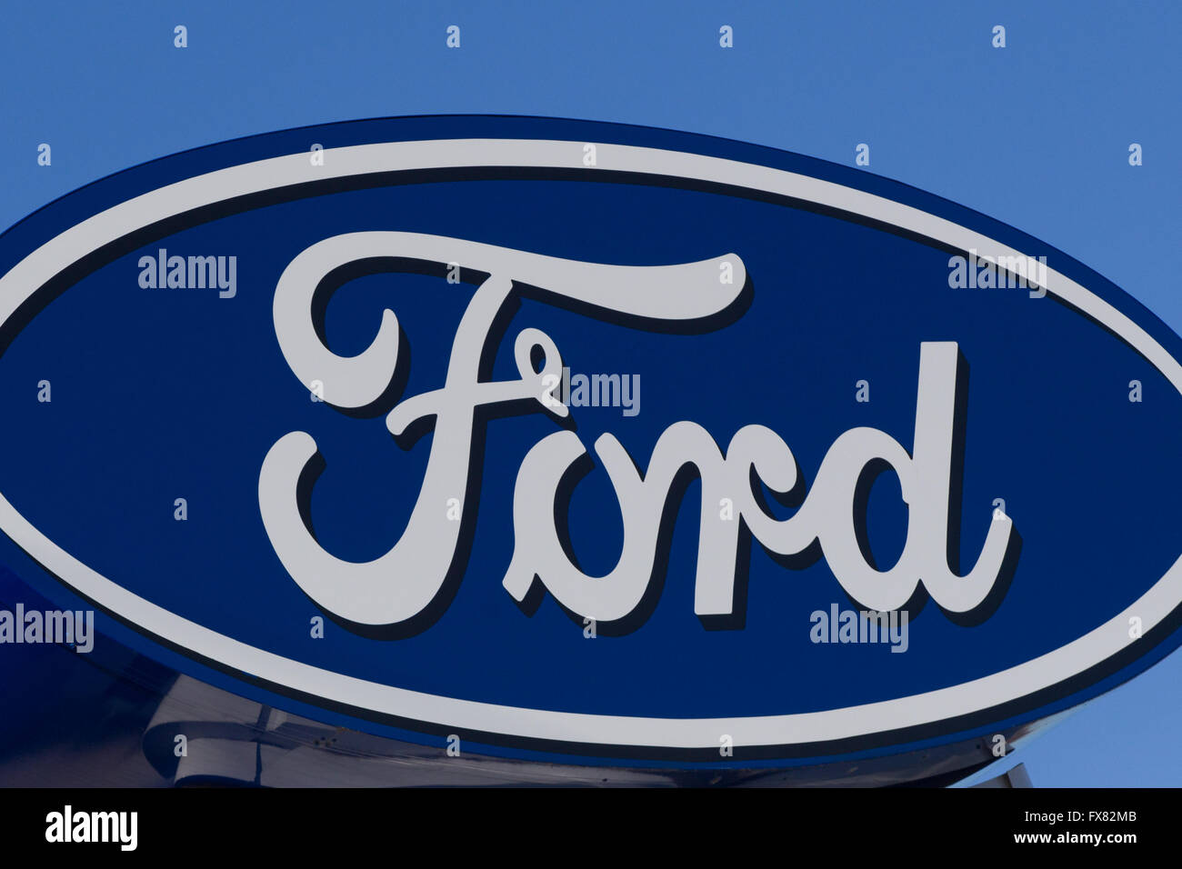 Le concessionnaire automobile Ford à Kingston (Ontario), le mardi 5 janvier 2016. Banque D'Images