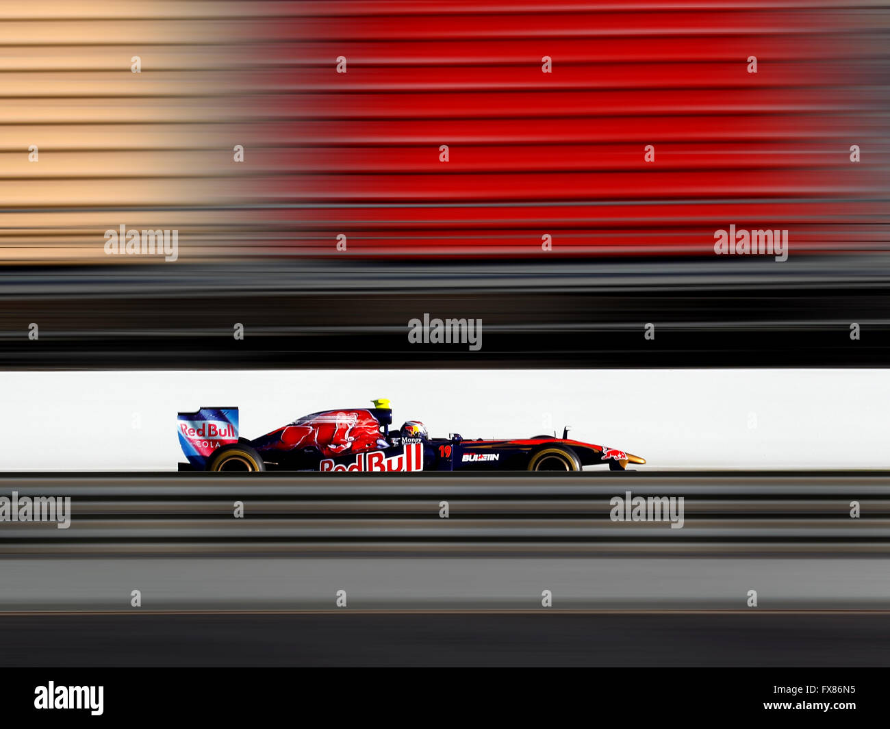 Jamie Alguersuari Toro Rosso de conduite de Formule 1 au circuit de Montmelo, Barcelone, Espagne Banque D'Images