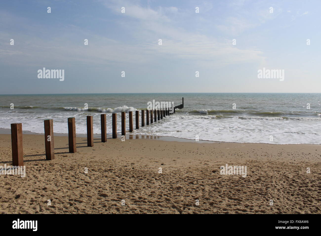 Épis sur Southbourne Beach, Dorset, UK Banque D'Images
