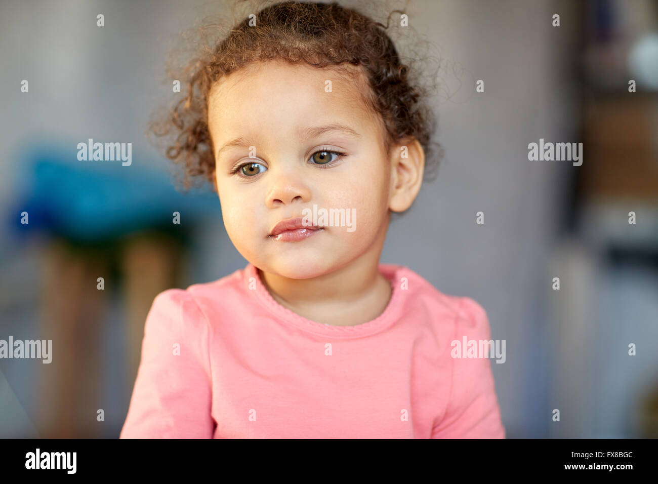 Beau Petit Visage Bebe Fille Mulatre Photo Stock Alamy