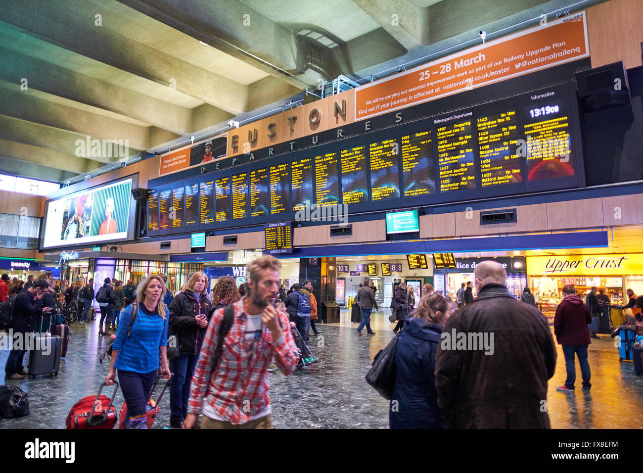 Conseil de départ électronique gare Euston London UK Banque D'Images