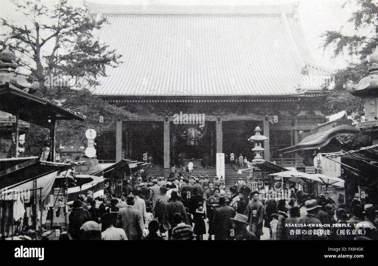 Japon - circa 1954^ Imprimer Carte postale au Japon montre-Asakusa-Kwan sur Temple, Tokyo, vers 1954 Banque D'Images