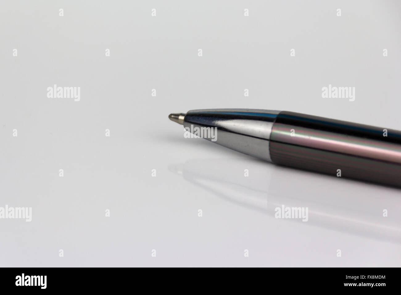 Macro stylo, crayon isolé sur fond blanc Banque D'Images