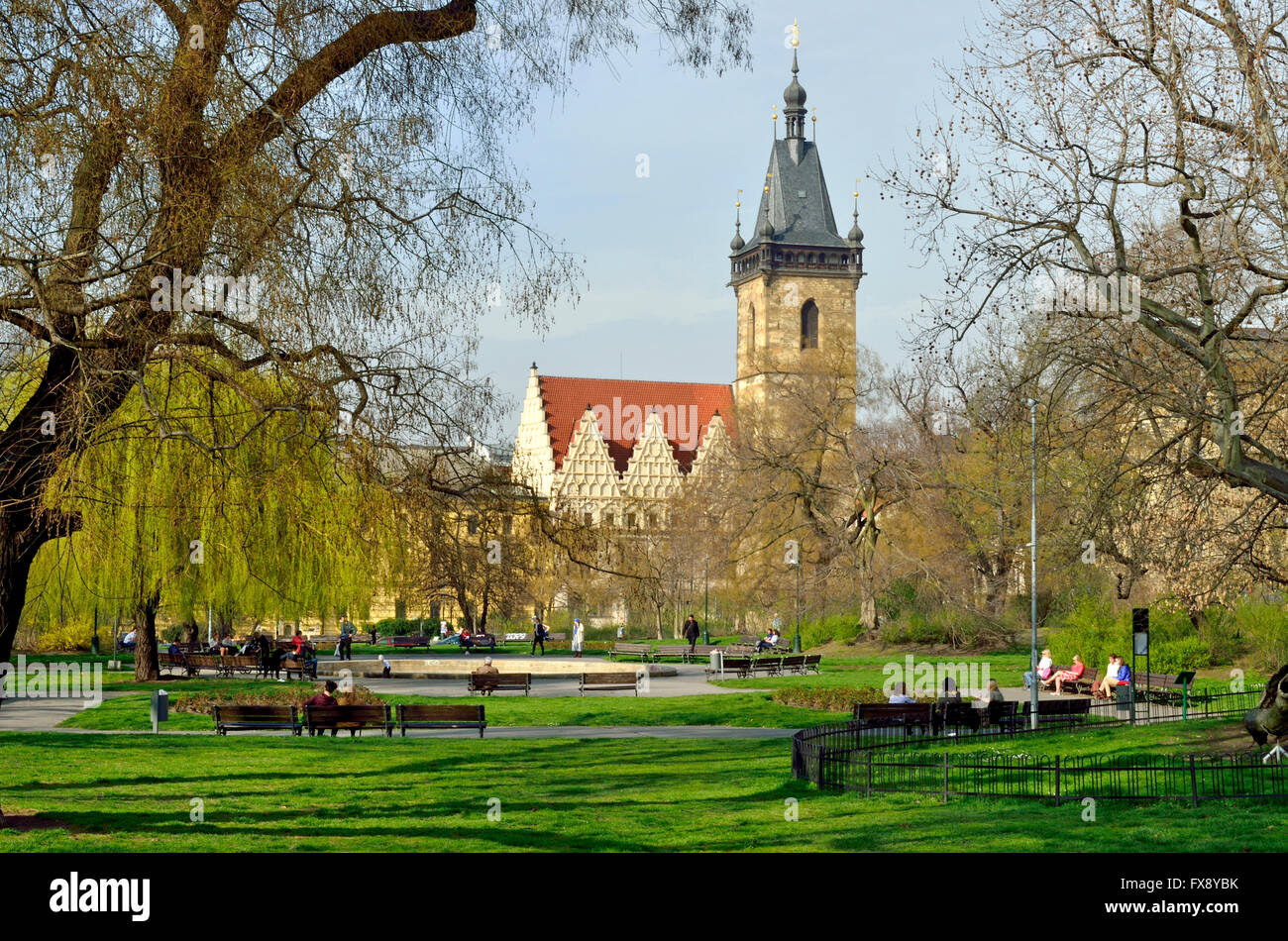 Prague, République tchèque. Karlovo Namesti (place Charles). Nouvel hôtel de ville (Novomestska radnice) 1418 : Gothique Banque D'Images