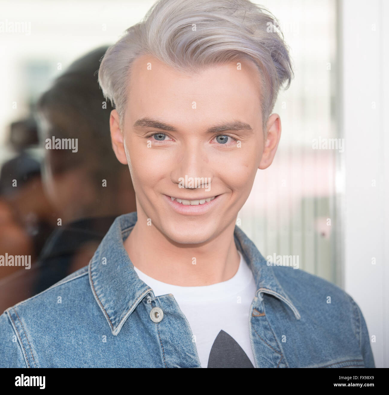 Brentwood, Essex, 12 avril 2016 à l'extérieur de l'enfant Harry Durbridge Amy le salon de beauté à Brentwood, Essex Crédit : Ian Davidson/Alamy Live News Banque D'Images