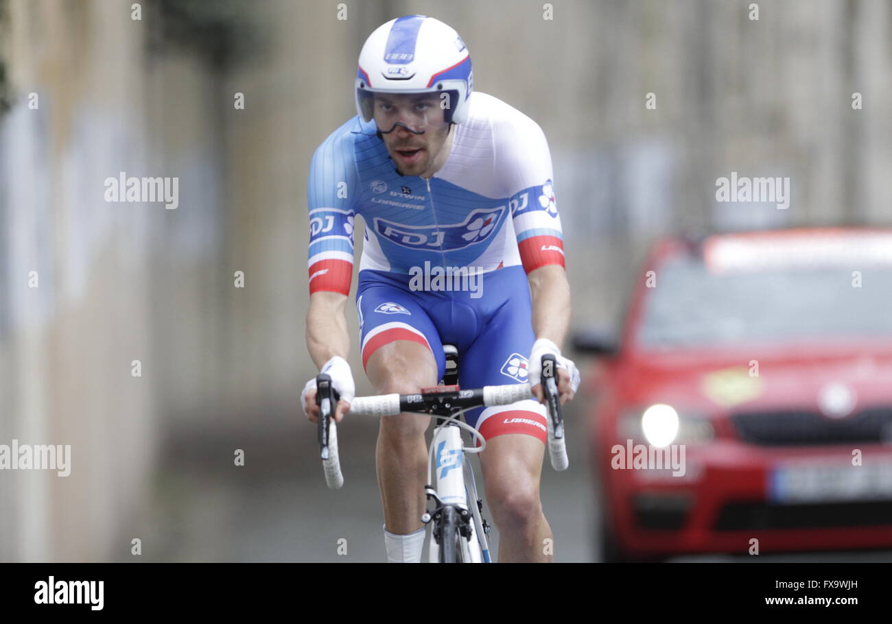 Eibar, Espagne, le 9 avril 2016 Thibault Pinot au cours du temps, procès contre Eibar - Andrézieux-bouthéon du Tour du Pays Basque Banque D'Images