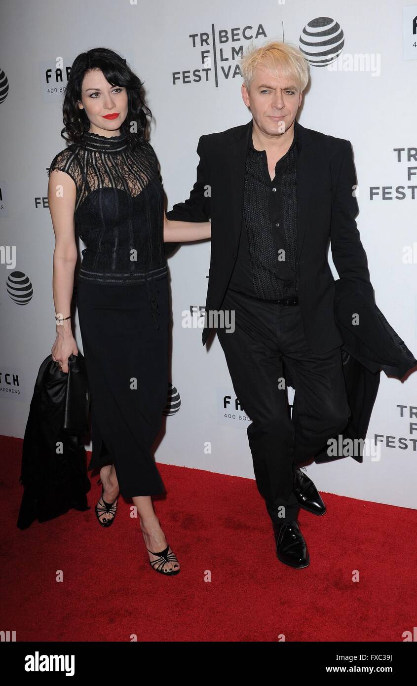 New York, NY, USA. 13 avr, 2016. Yasmin Le Bon, Nick Rhodes au niveau des arrivées pour LE PREMIER LUNDI DE MAI Soirée d'ouverture première au Festival du film de Tribeca 2016, John Zuccotti Theatre au CCMB CCU RECOMMANDE, New York, NY Le 13 avril 2016. Credit : Kristin Callahan/Everett Collection/Alamy Live News Banque D'Images